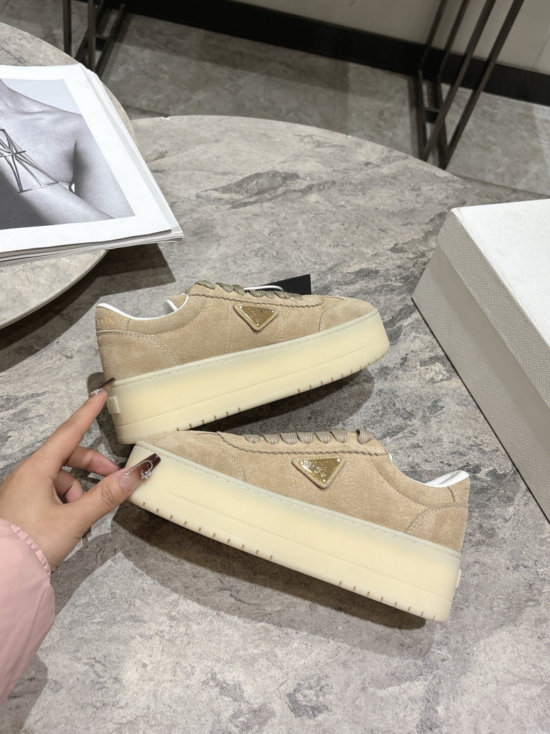 Pra*a sneakers